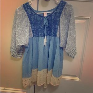 JW styles Women’s top. NWOT